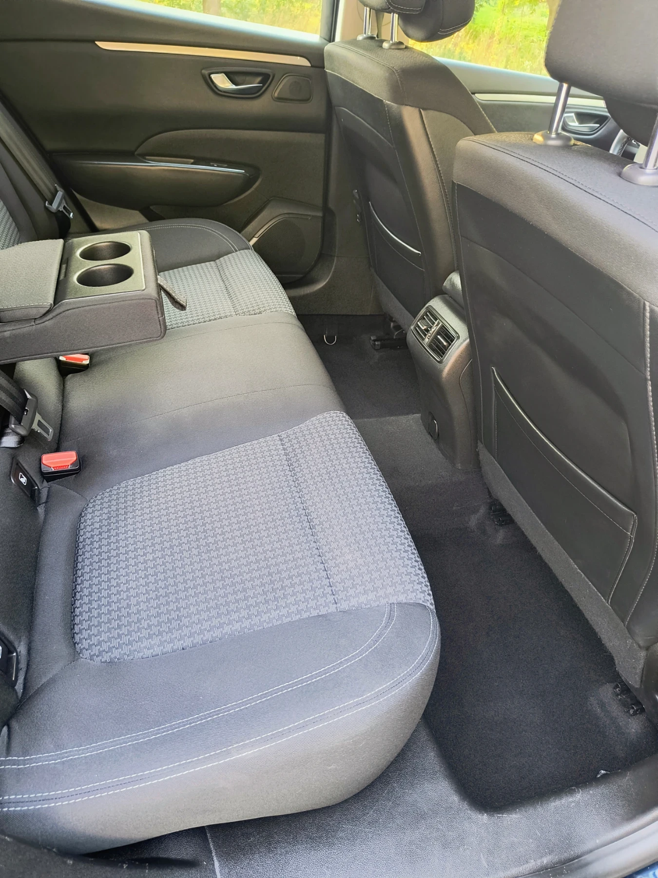 Renault Talisman 1.5 dci, снимка 7 - Автомобили и джипове - 54970293