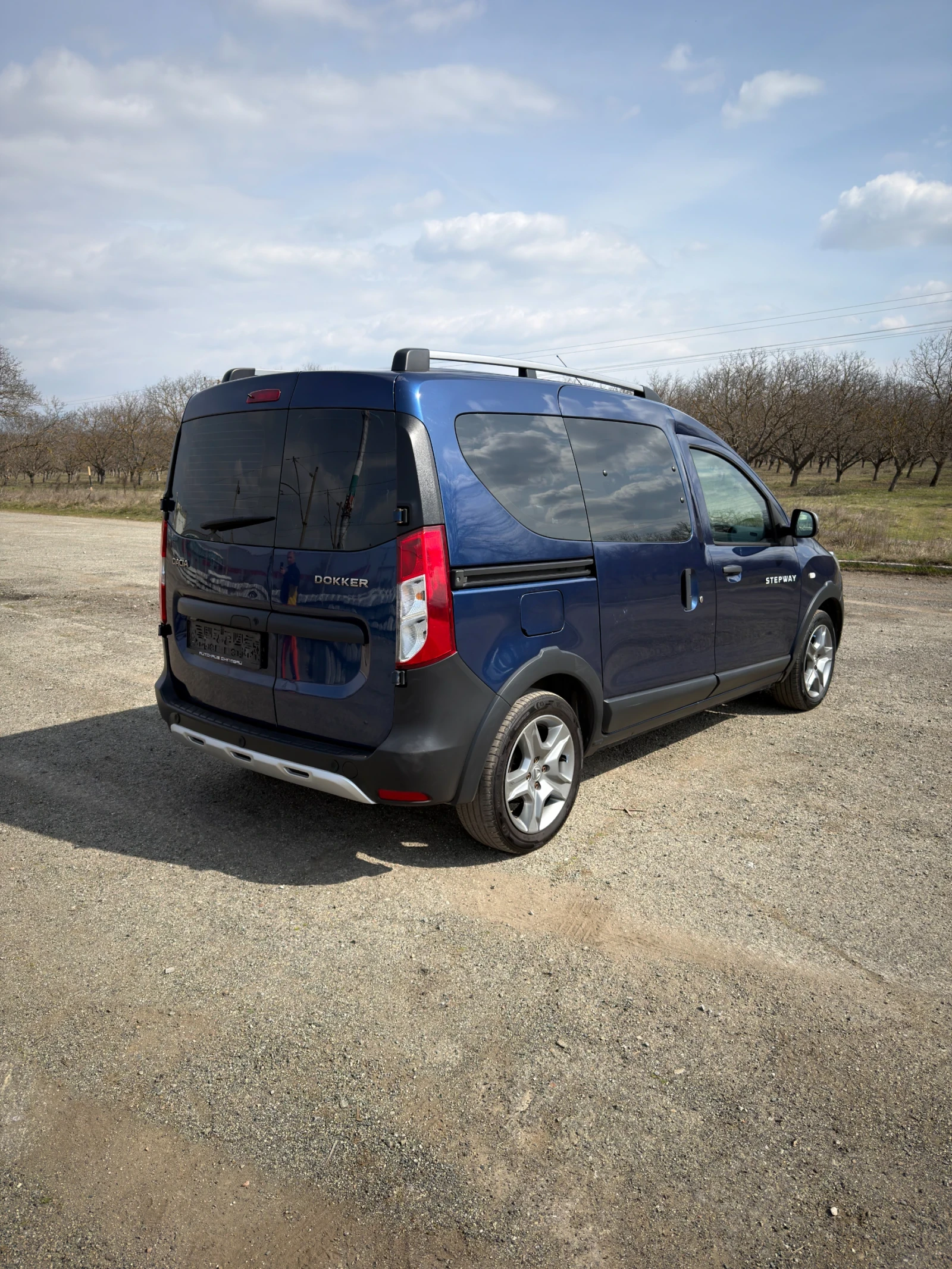 Dacia Dokker 1.6-SCe 102 к.с /фабрична Газ , снимка 4 - Автомобили и джипове - 55545462