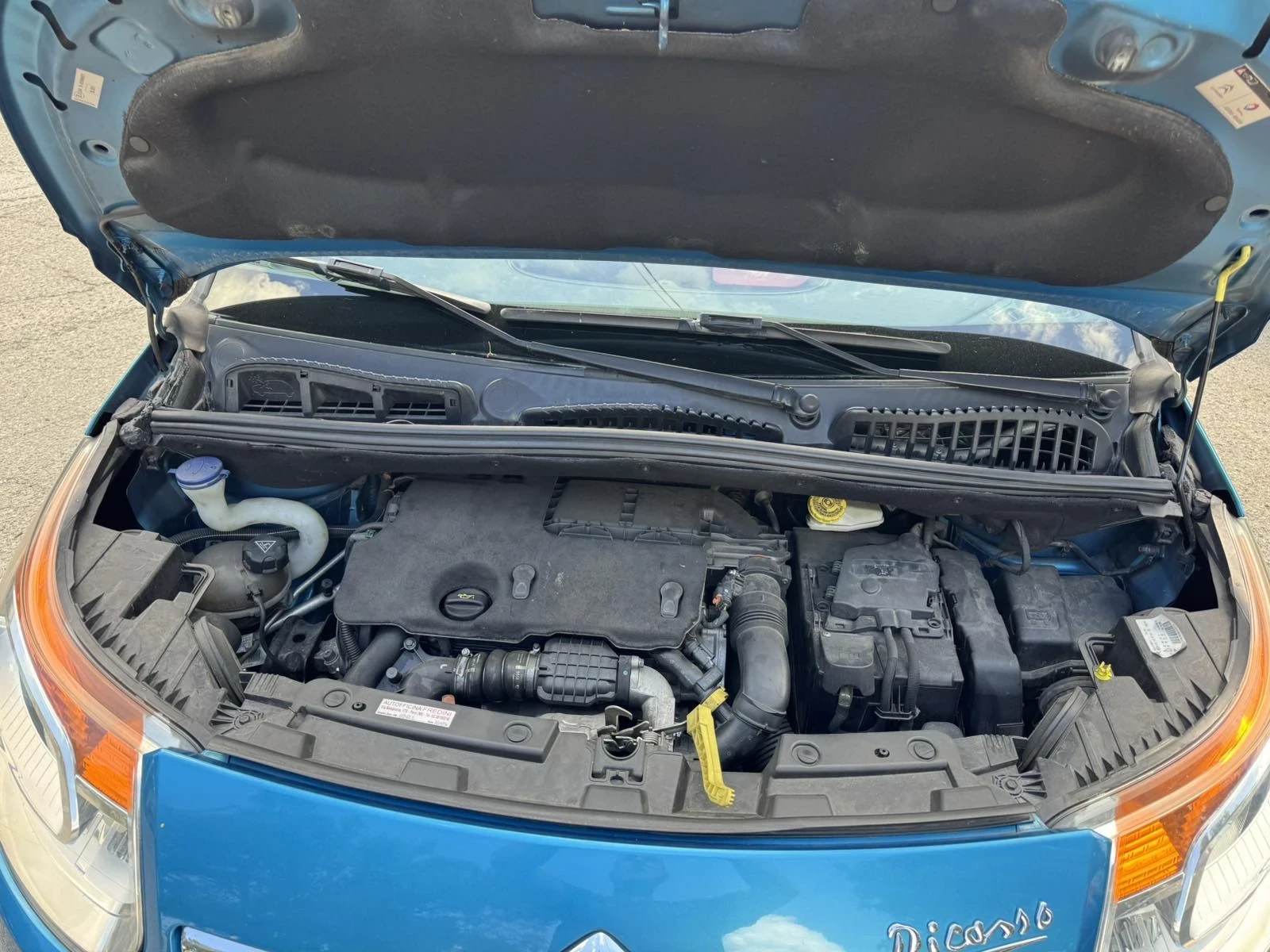 Citroen C3 Picasso, снимка 3 - Автомобили и джипове - 55845362