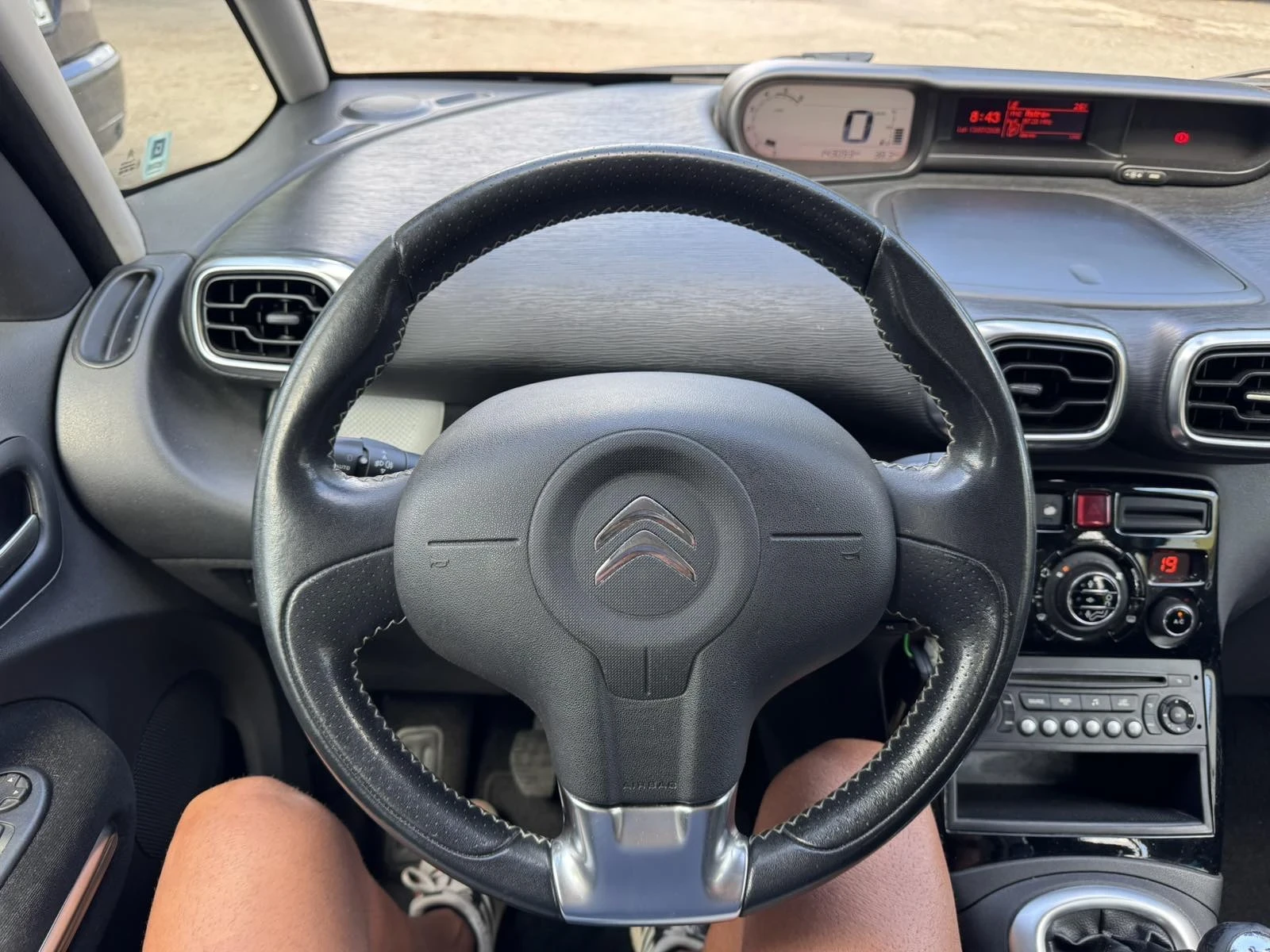 Citroen C3 Picasso, снимка 4 - Автомобили и джипове - 55845362