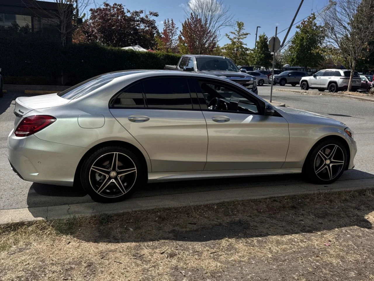 Mercedes-Benz C 300 AMG-pack* 360* Keyless* Пано* Подгрев, снимка 3 - Автомобили и джипове - 56186527