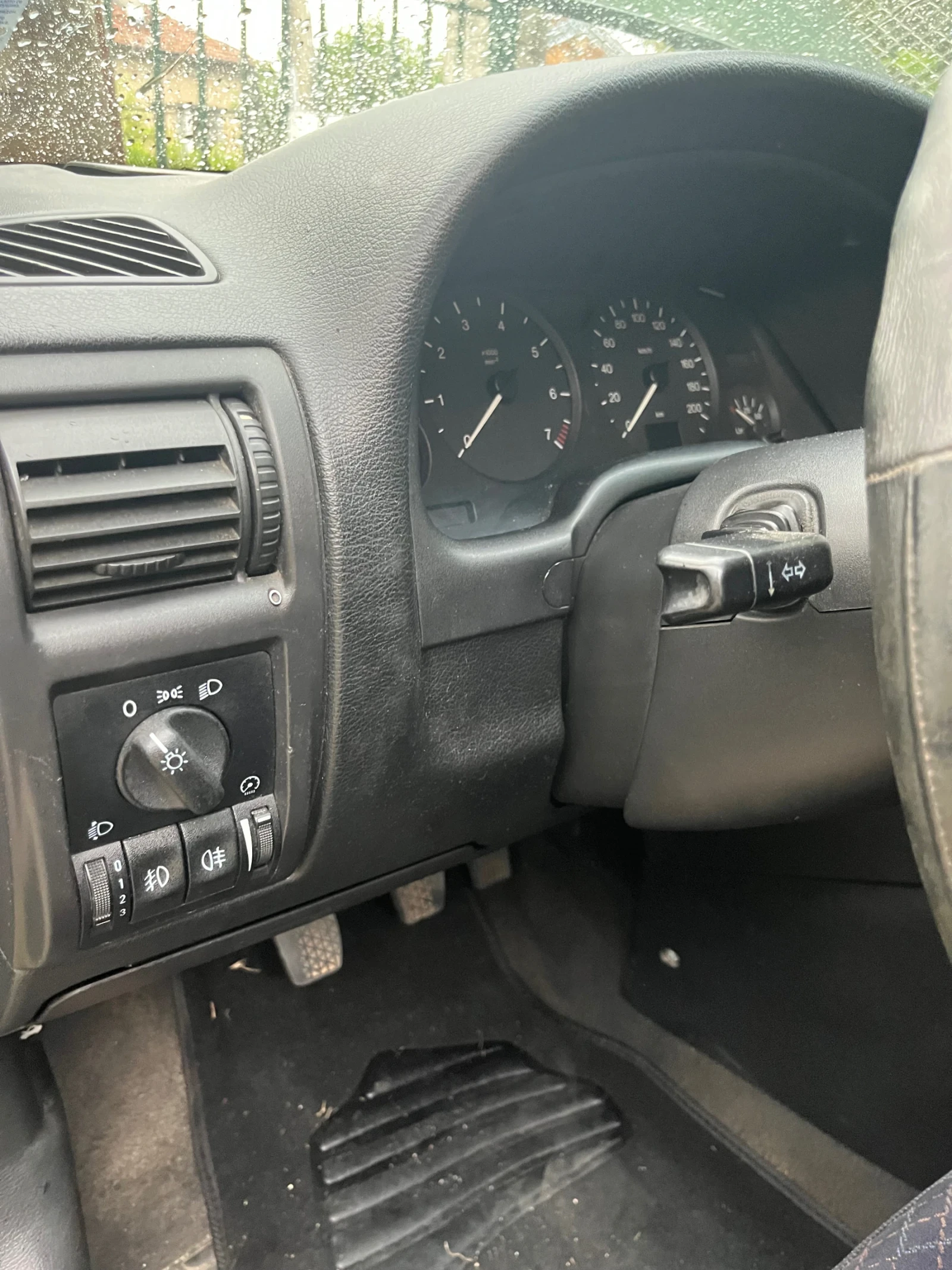 Opel Astra Газ/Бензин 1.6, снимка 11 - Автомобили и джипове - 56232114
