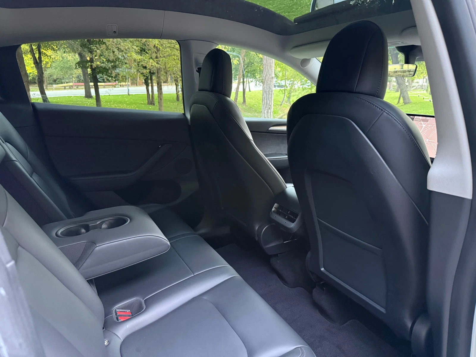 Tesla Model Y DUAL MOTOR* LONG RANGE* AWD* , снимка 11 - Автомобили и джипове - 56627719