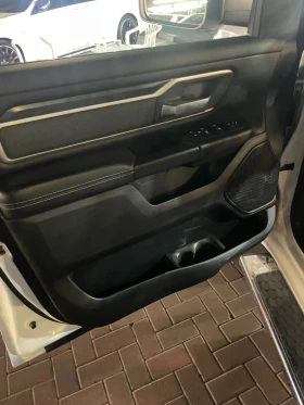 Обява за продажба на Dodge RAM 1500 5, 7 HEMI Big Horn edition  ~60 000 лв. - изображение 8 | Auto.bg Обява за продажба на Dodge RAM 1500 5, 7 HEMI Big Horn edition  ~60 000 лв. - изображение 8