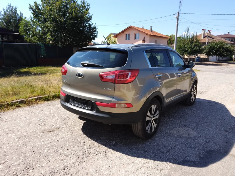 Kia Sportage, снимка 10 - Автомобили и джипове - 47195823