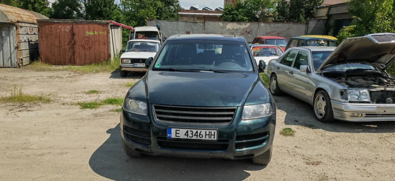 VW Touareg, снимка 1 - Автомобили и джипове - 47525744