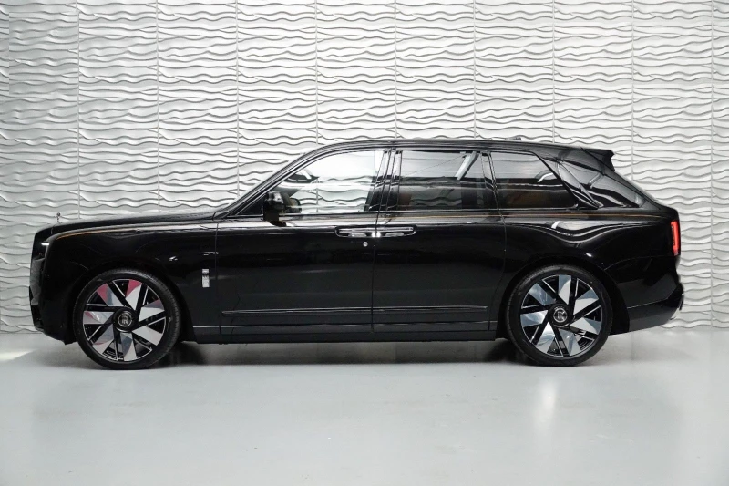 Rolls-Royce Cullinan CULLINAN SERIES II* 5-SEAT * FACELIFT 2025, снимка 8 - Автомобили и джипове - 49113600