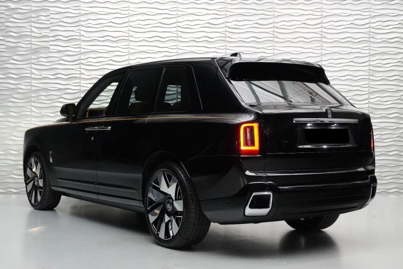 Rolls-Royce Cullinan CULLINAN SERIES II* 5-SEAT * FACELIFT 2025, снимка 6 - Автомобили и джипове - 49113600