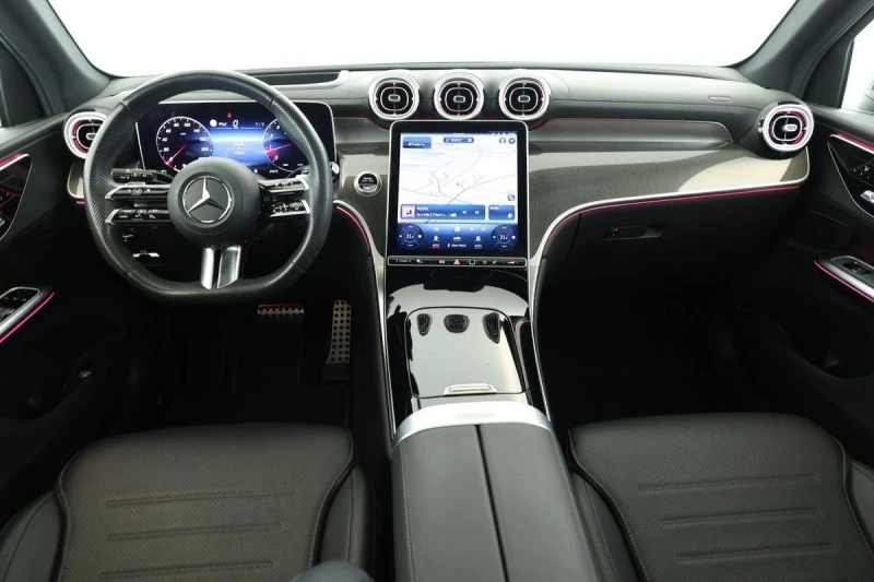 Mercedes-Benz GLC 300 i* AMG* 4M* PANO* HEAD-UP* 360 CAM* DISTR* KEYLESS, снимка 12 - Автомобили и джипове - 51286110