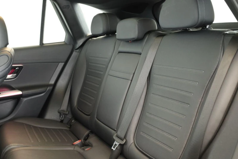 Mercedes-Benz GLC 300 i* AMG* 4M* PANO* HEAD-UP* 360 CAM* DISTR* KEYLESS, снимка 14 - Автомобили и джипове - 51286110