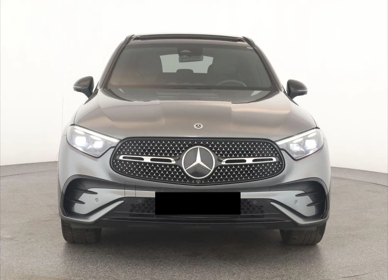 Mercedes-Benz GLC 300 i* AMG* 4M* PANO* HEAD-UP* 360 CAM* DISTR* KEYLESS, снимка 2 - Автомобили и джипове - 51286110