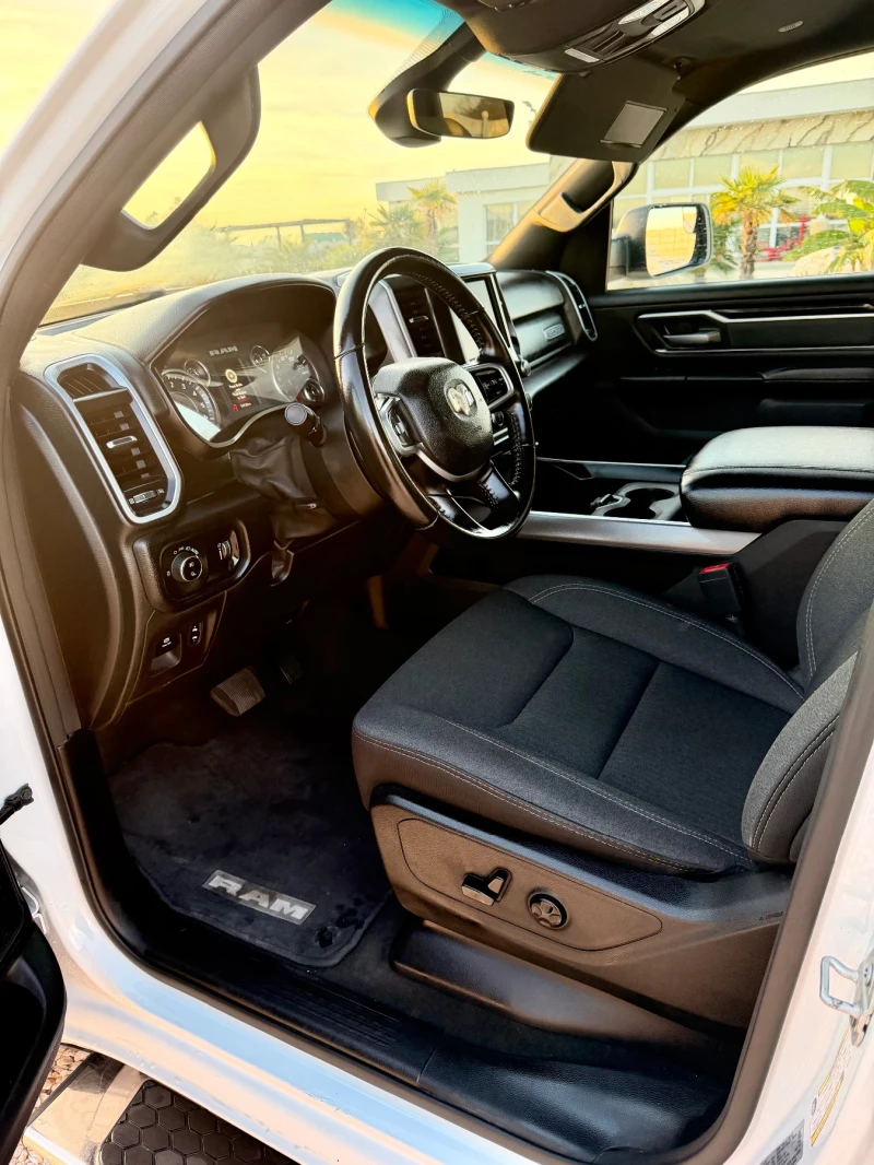 Dodge RAM 1500 5, 7 HEMI Big Horn edition , снимка 9 - Автомобили и джипове - 52228706