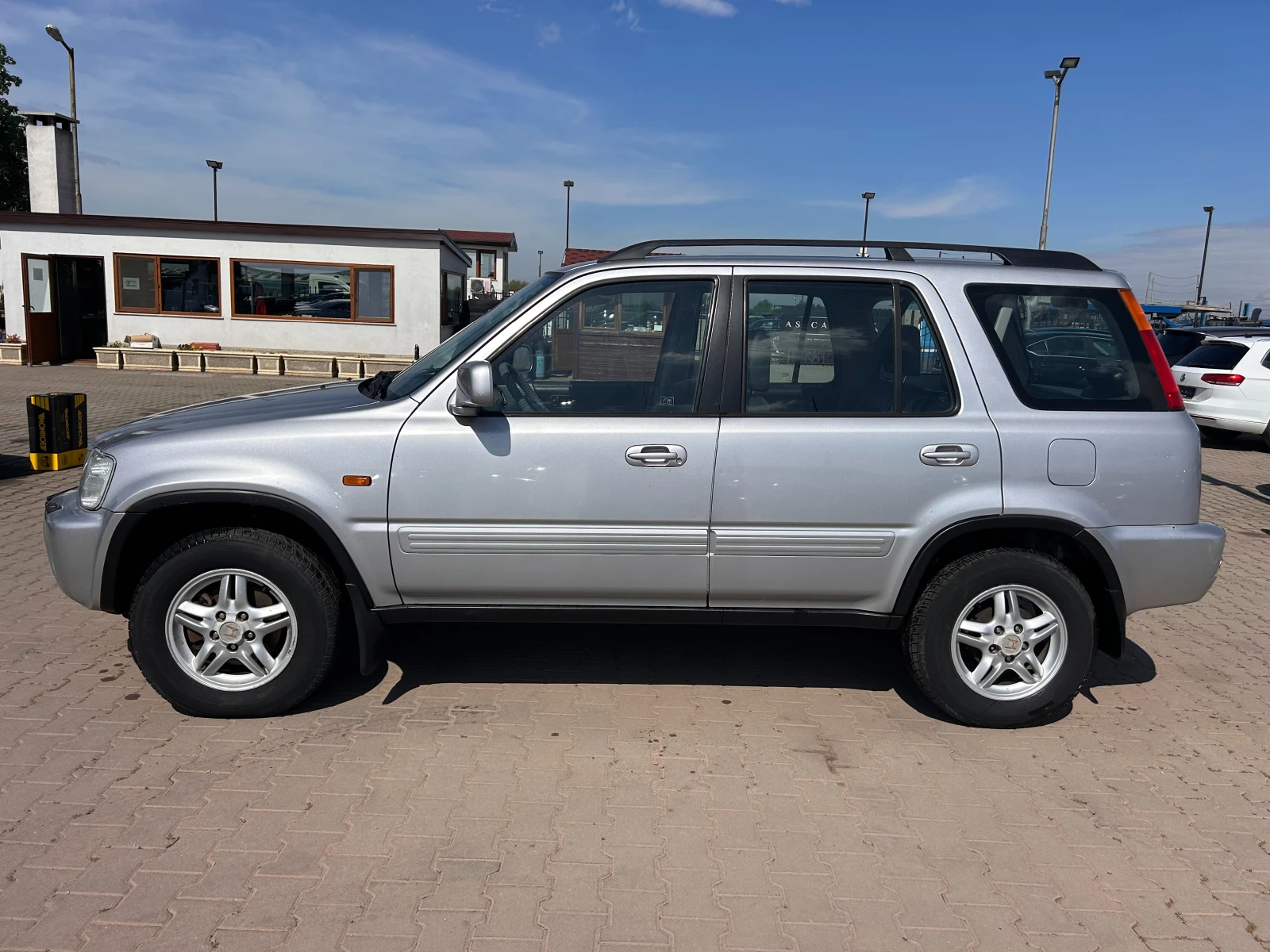 Honda Cr-v 2.0GAZ 4X4 PANORAMA  - изображение 9