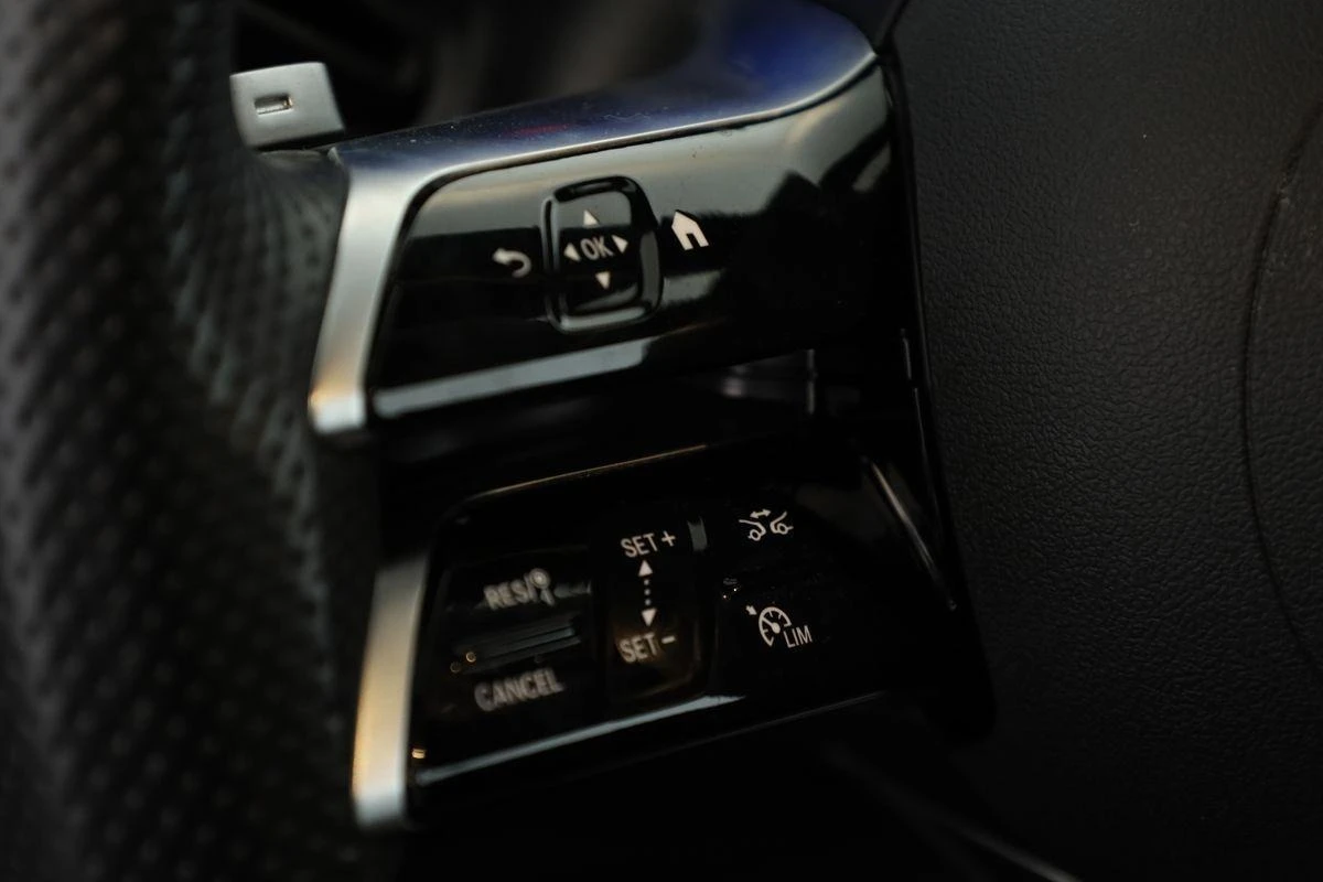 Mercedes-Benz GLC 300 i* AMG* 4M* PANO* HEAD-UP* 360 CAM* DISTR* KEYLESS - изображение 9
