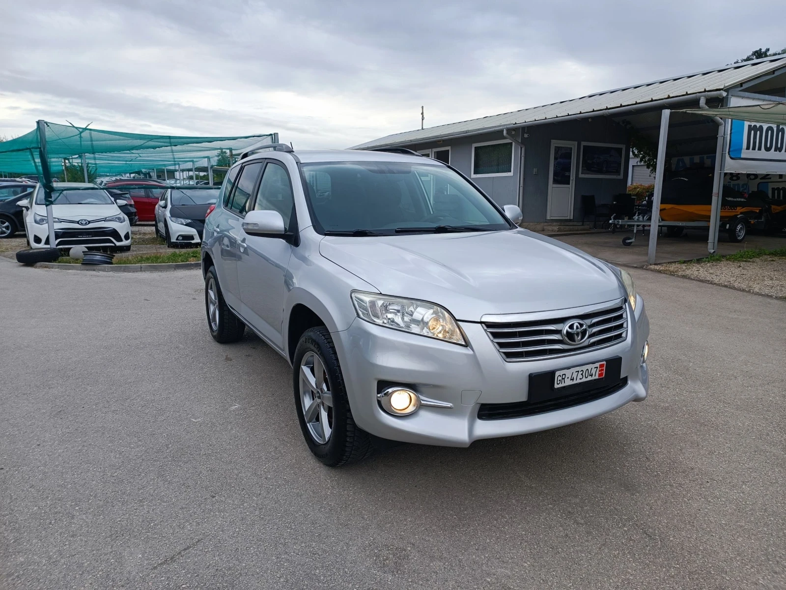 Toyota Rav4 2.0i-158кс-ШВЕЙЦАРИЯ-РЪЧКА-6ск-4х4-FACELIFT - изображение 2