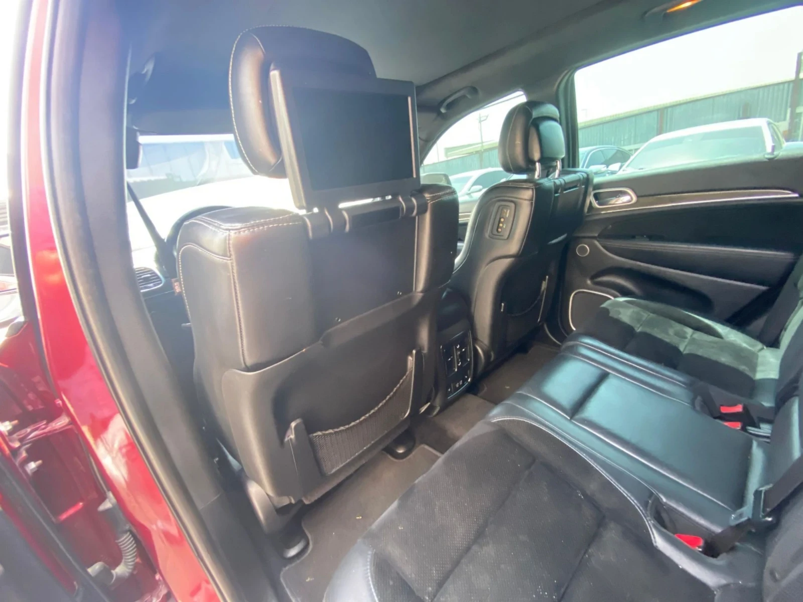 Jeep Grand cherokee SRT - АЛКАНТАРА - 2 Х ТV  - НАЛИЧЕН - РЕГИСТРИРАН  - изображение 6