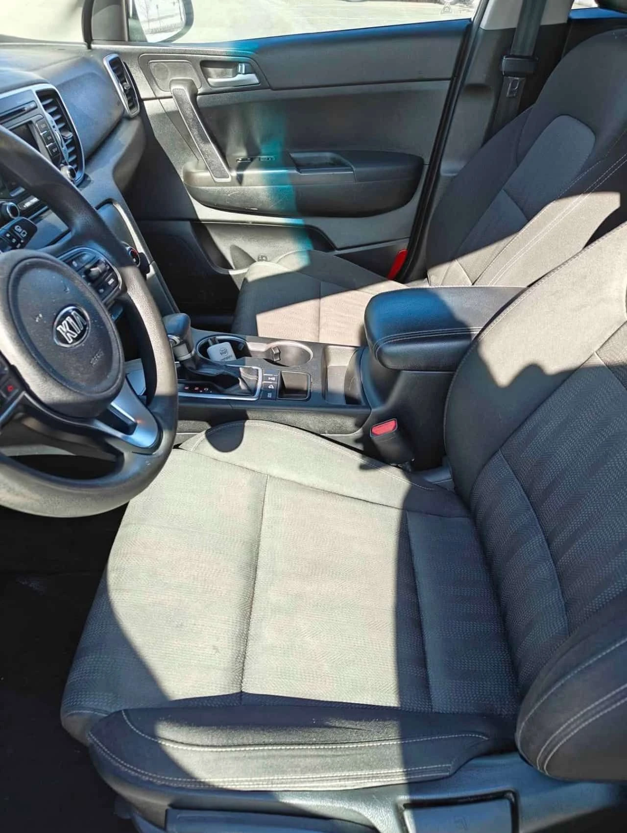 Kia Sportage * LX * CARFAX * ЦЕНА ДО БГ, снимка 5 - Автомобили и джипове - 53999052