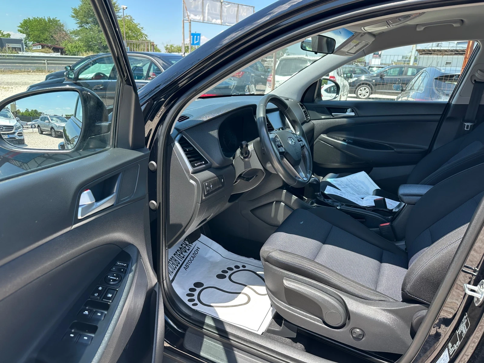 Hyundai Tucson 1.7 CRDI, ГЕРМАНИЯ, КАМЕРА, НАВИ, ТОП!!!, снимка 11 - Автомобили и джипове - 54147262