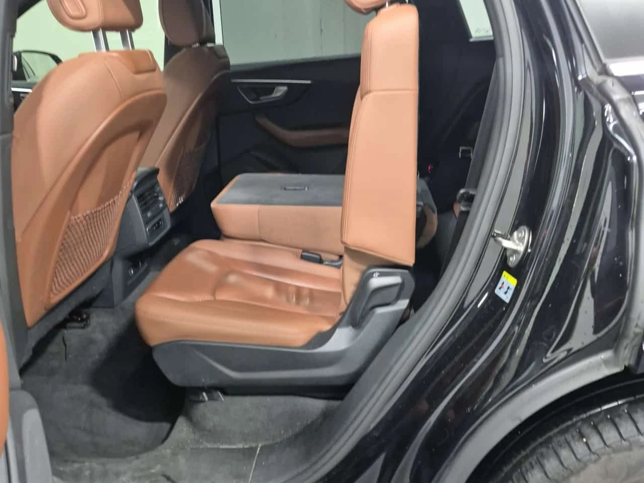 Audi Q7 55TFSI S-Line * KOMFORT * CARFAX * Без инциденти *, снимка 10 - Автомобили и джипове - 54546762