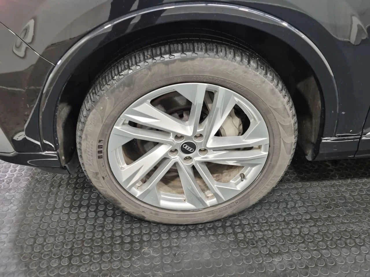 Audi Q7 55TFSI S-Line * KOMFORT * CARFAX * Без инциденти *, снимка 14 - Автомобили и джипове - 54546762