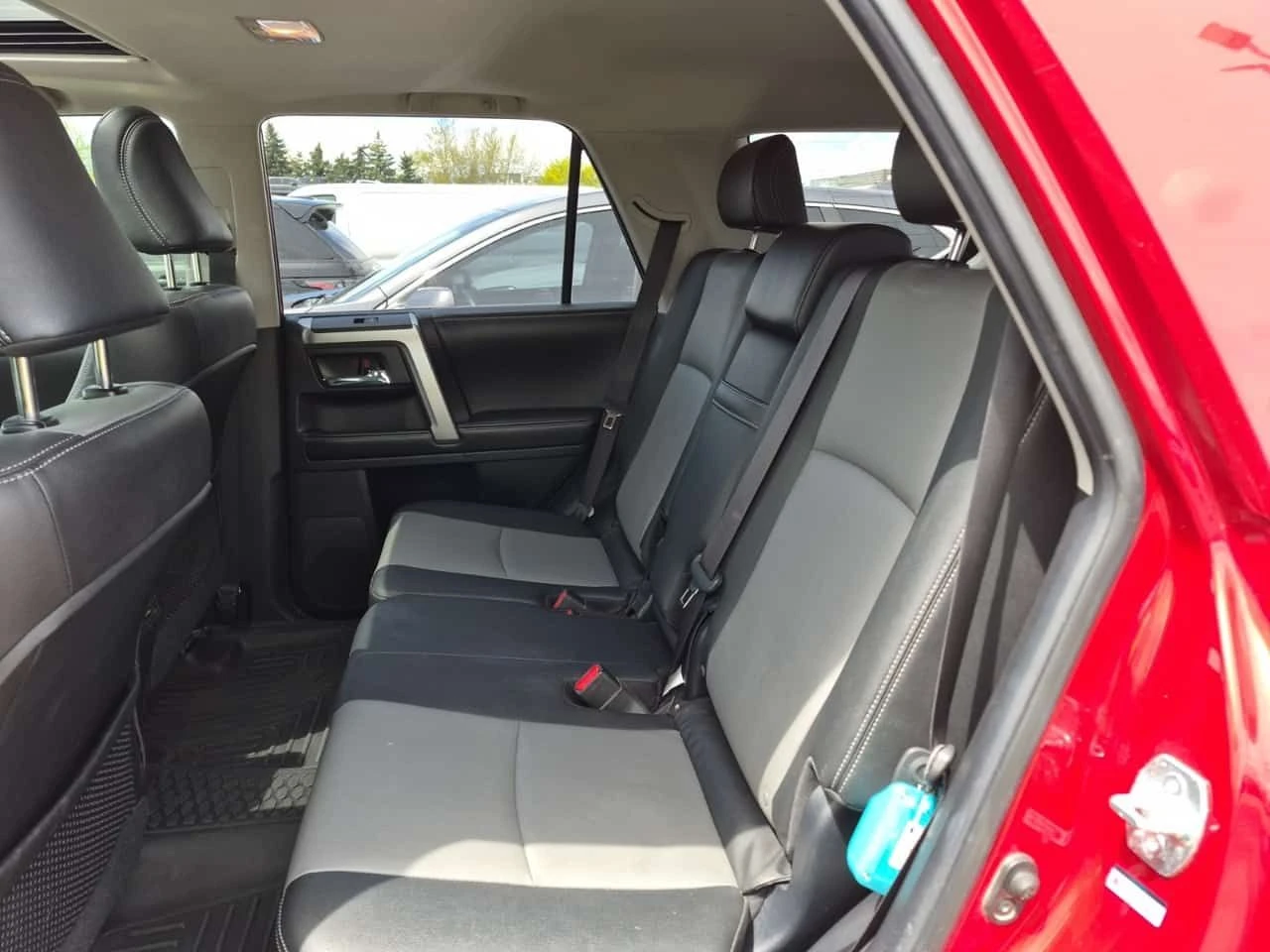 Toyota 4runner SR5/ШИБЕДАХ/CARFAX/ФИНАНСИРАНЕ, снимка 9 - Автомобили и джипове - 54566162