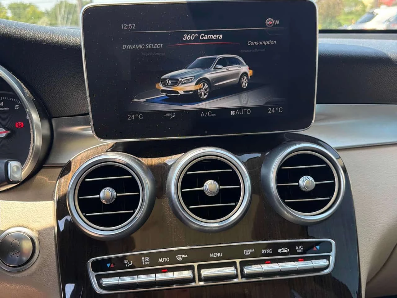 Mercedes-Benz GLC 300  * CARFAX * ОПЦИЯ ЗА ФИНАНСИРАНЕ, снимка 9 - Автомобили и джипове - 55647518