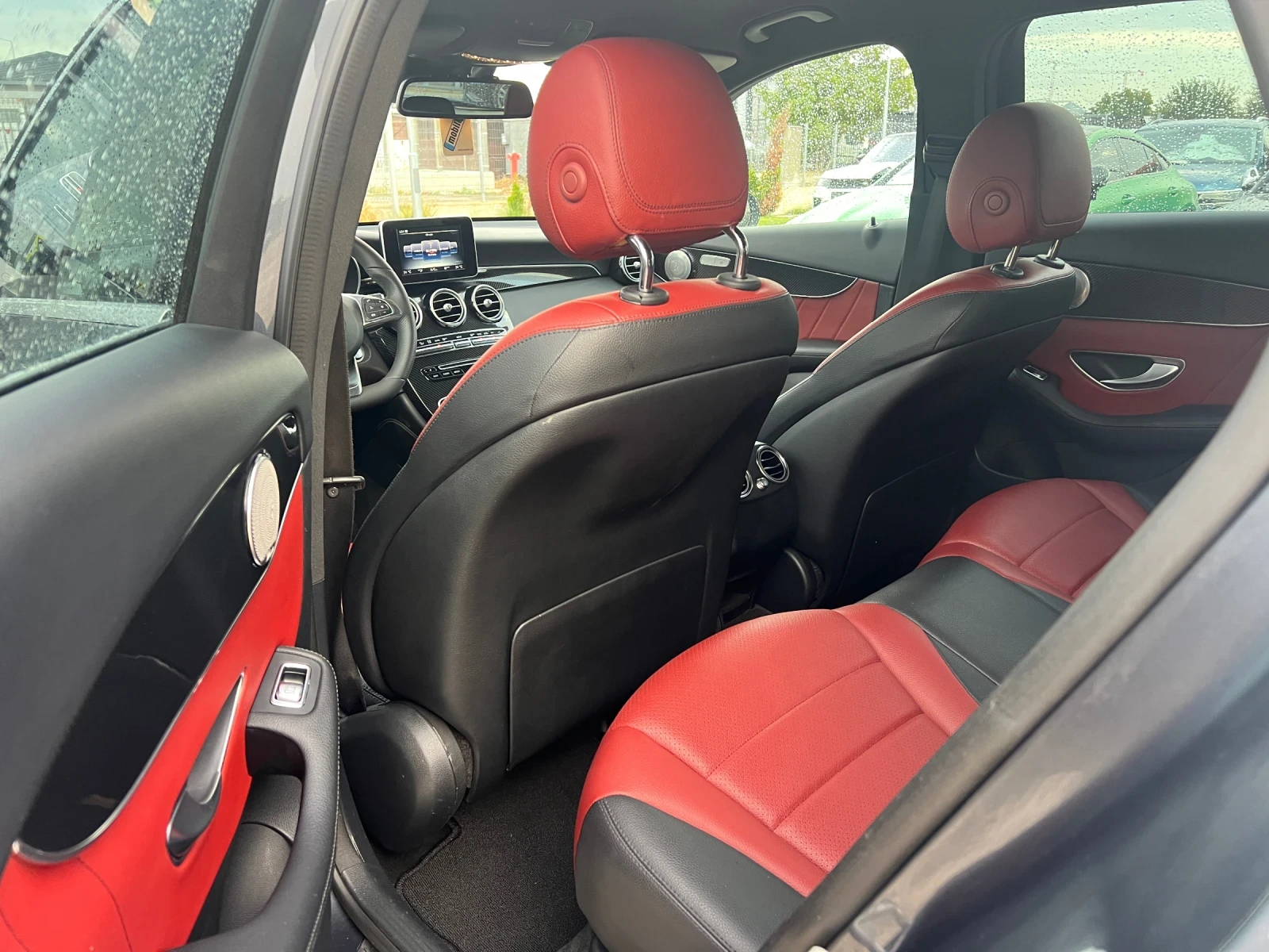 Mercedes-Benz GLC 220 AMG/4MATIC/9G/ТЕГЛИЧ/ЧЕРВЕНА КОЖА, снимка 9 - Автомобили и джипове - 55933823