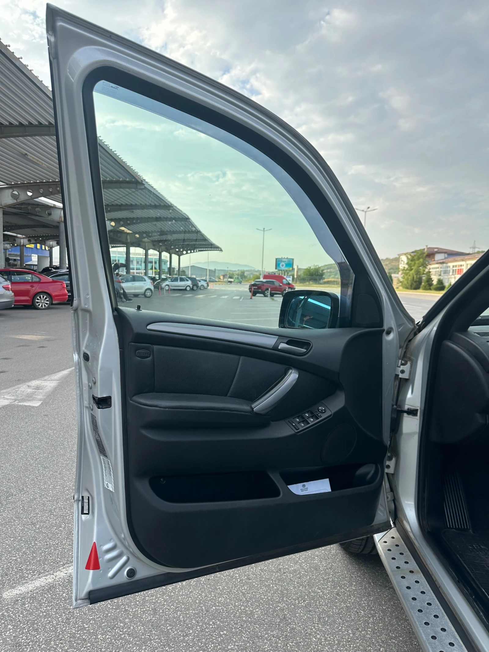 BMW X5 * 3.0 * Facelift * Перфектен * 218 к.с. * Топ * , снимка 8 - Автомобили и джипове - 56019391