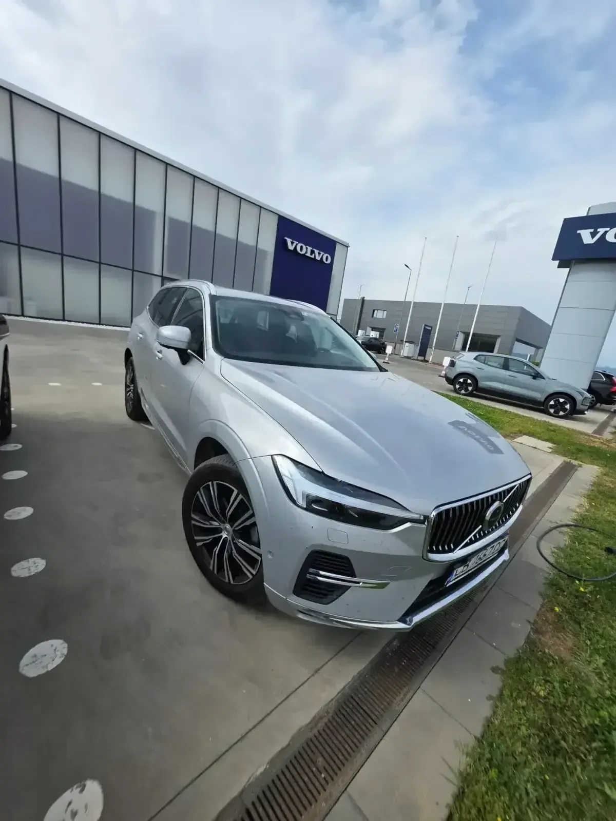 Volvo XC60, снимка 2 - Автомобили и джипове - 56579774