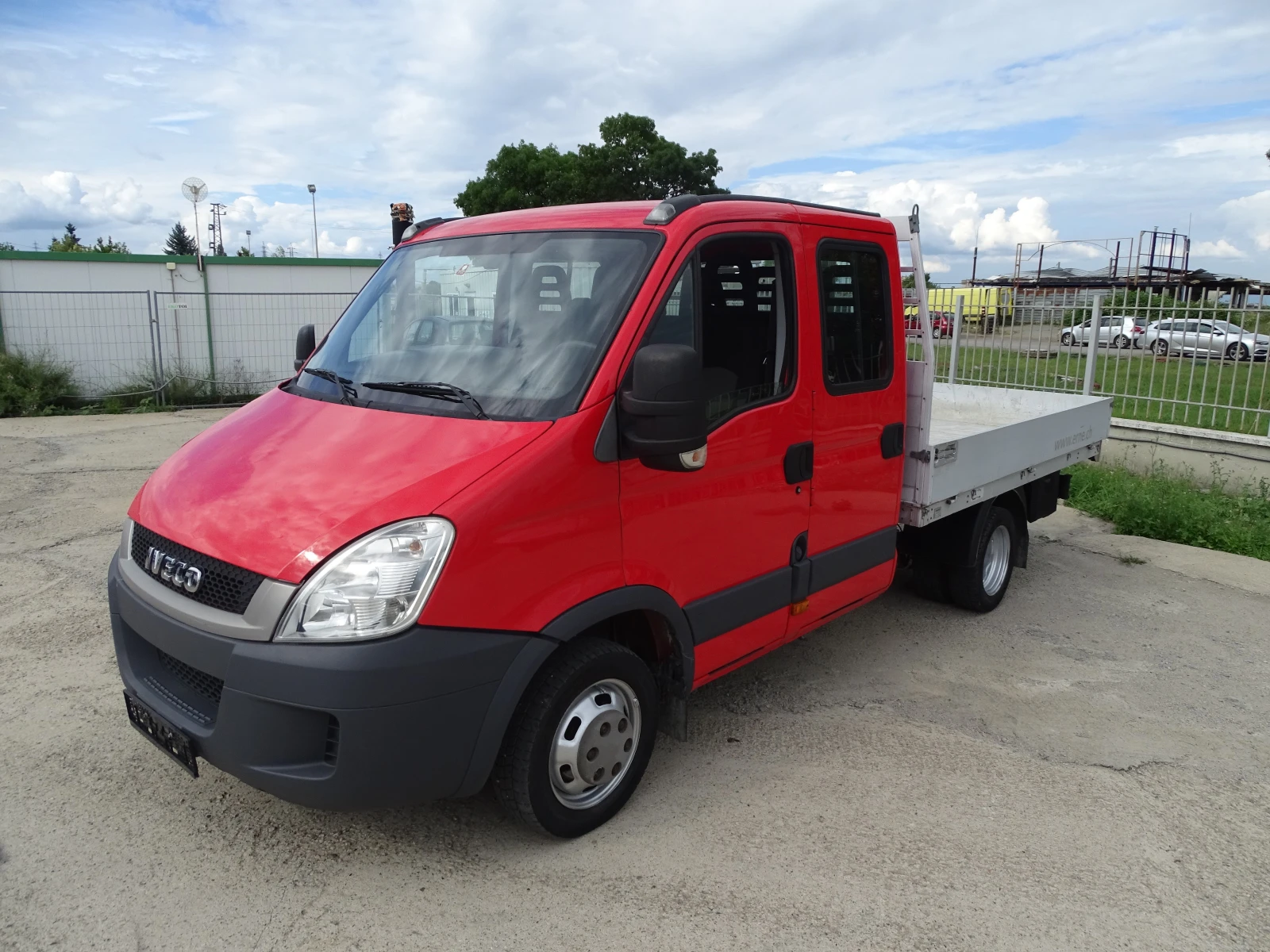 Iveco 35c15 3.0HPI  КАТ. * Б* 7-места* НОВ ВНОС ОТ ШВЕЙЦАРИЯ* , снимка 3 - Бусове и автобуси - 55135929
