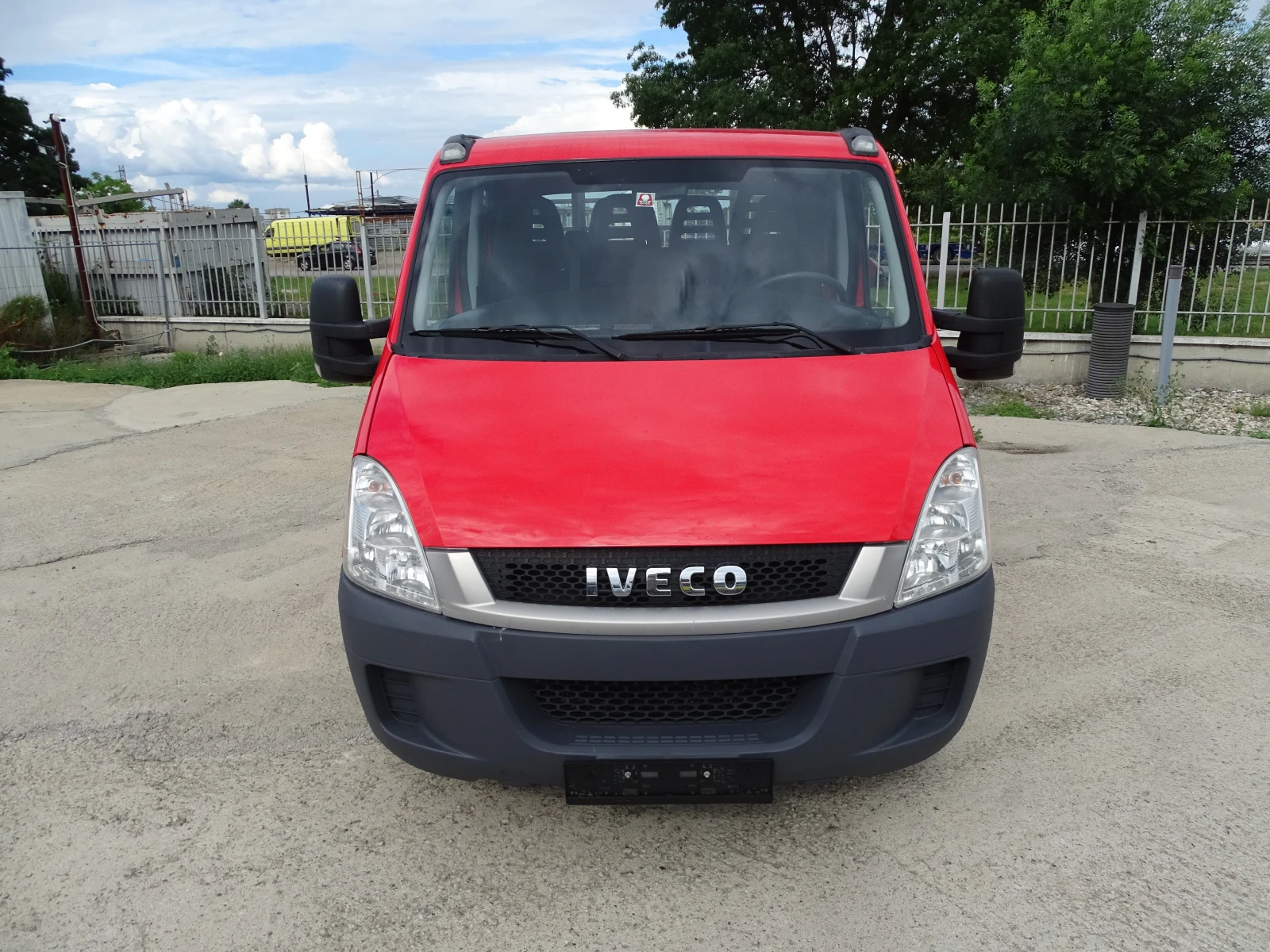 Iveco 35c15 3.0HPI  КАТ. * Б* 7-места* НОВ ВНОС ОТ ШВЕЙЦАРИЯ* , снимка 2 - Бусове и автобуси - 55135929
