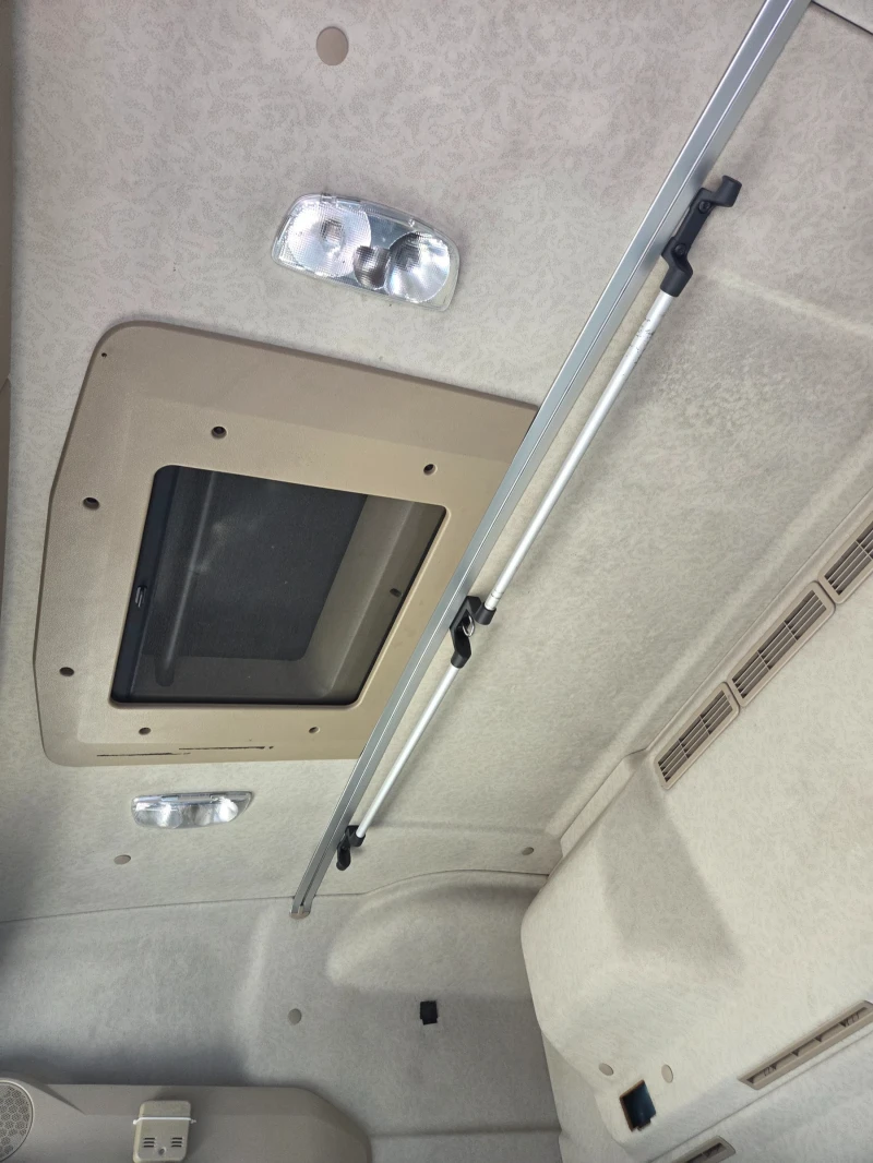 Mercedes-Benz Actros, снимка 3 - Камиони - 52647422