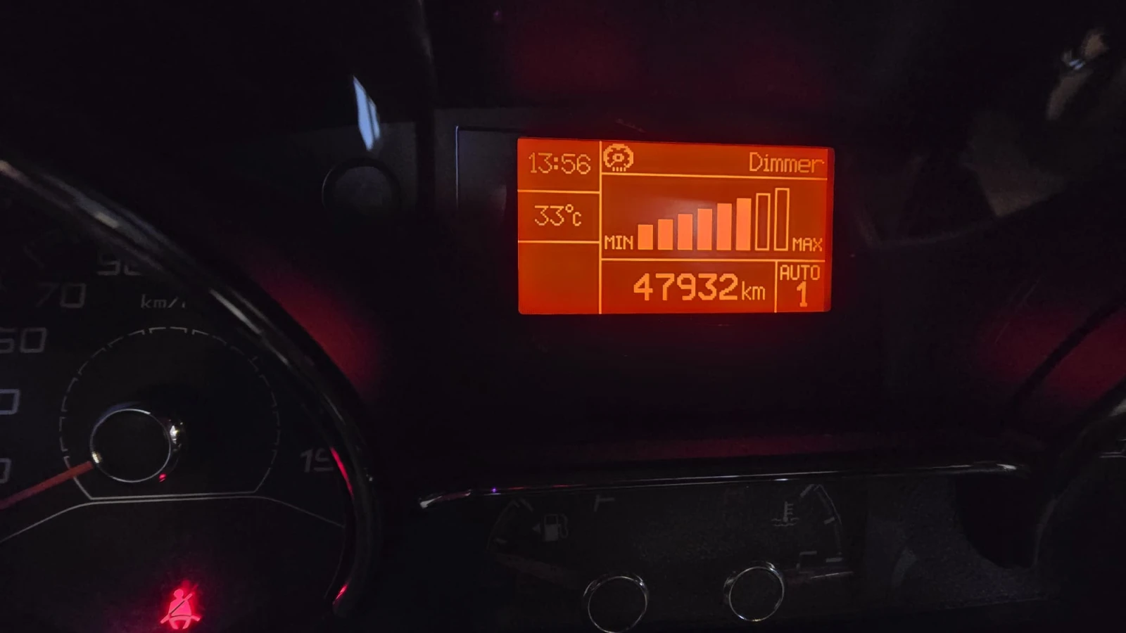 Кемпер Knaus VAN TI 650 MEG, снимка 16 - Каравани и кемпери - 55646743