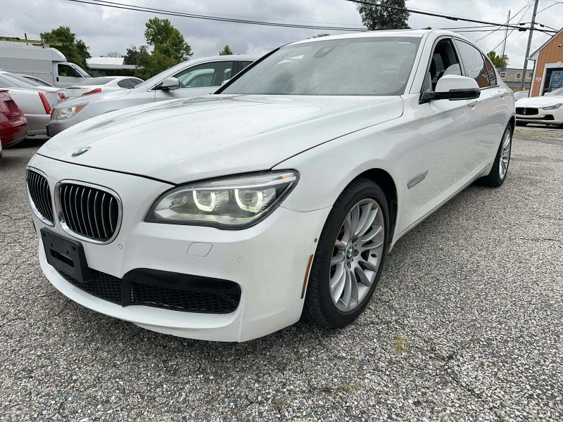 BMW 750 M Sport Line* XDRIVE* HeadsUP* BlindSpot* , снимка 1 - Автомобили и джипове - 47206348