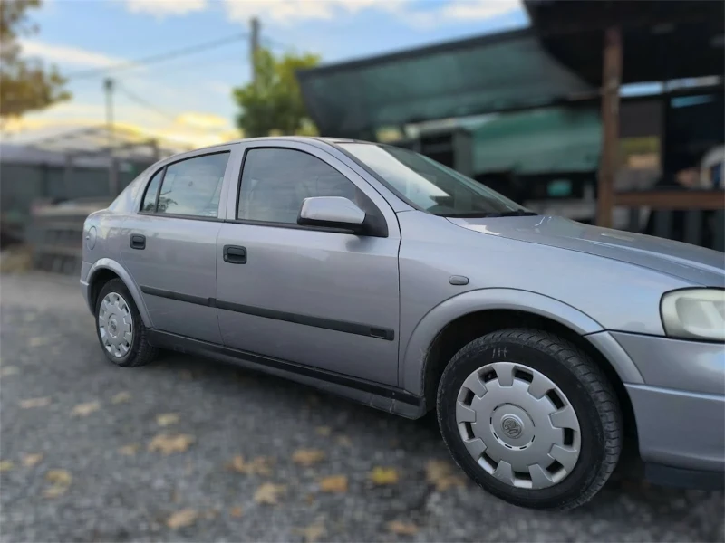 Opel Astra 1.4, снимка 4 - Автомобили и джипове - 48057227