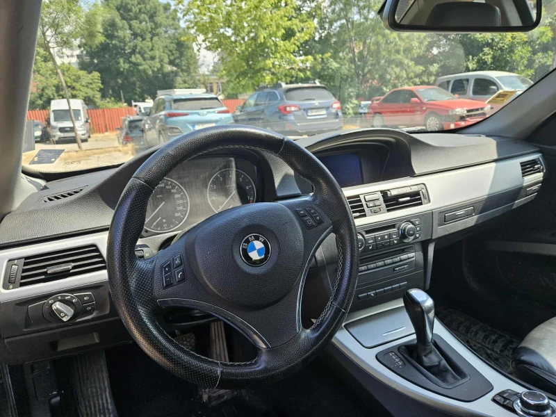 BMW 320, снимка 11 - Автомобили и джипове - 52405920
