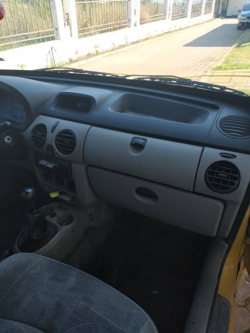 Renault Kangoo 1.5 DCI, снимка 13 - Автомобили и джипове - 52285459