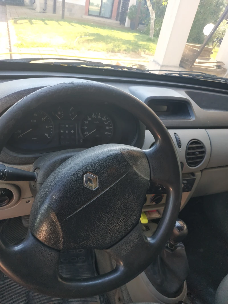 Renault Kangoo 1.5 DCI, снимка 9 - Автомобили и джипове - 52285459