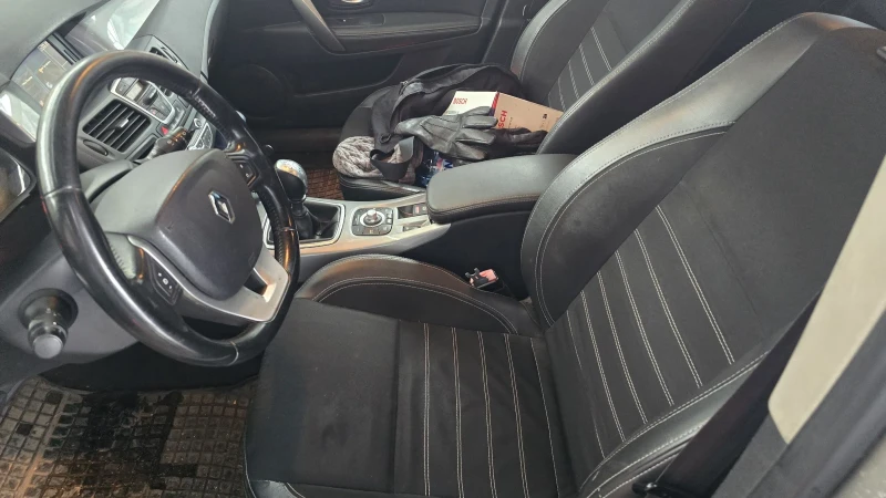 Renault Laguna 2.0dci 4control GT 2013 EURO 5b, снимка 15 - Автомобили и джипове - 52897442