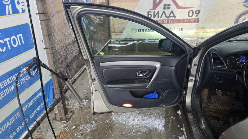 Renault Laguna 2.0dci 4control GT 2013 EURO 5b, снимка 14 - Автомобили и джипове - 52897442