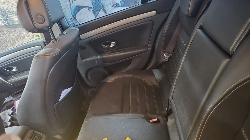 Renault Laguna 2.0dci 4control GT 2013 EURO 5b, снимка 13 - Автомобили и джипове - 52897442