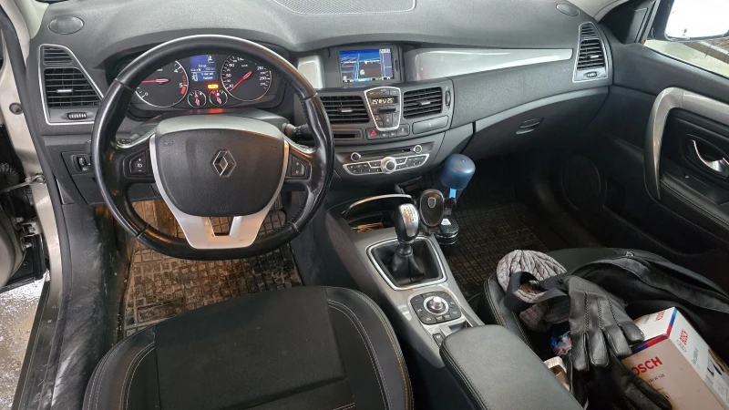 Renault Laguna 2.0dci 4control GT 2013 EURO 5b, снимка 12 - Автомобили и джипове - 52897442