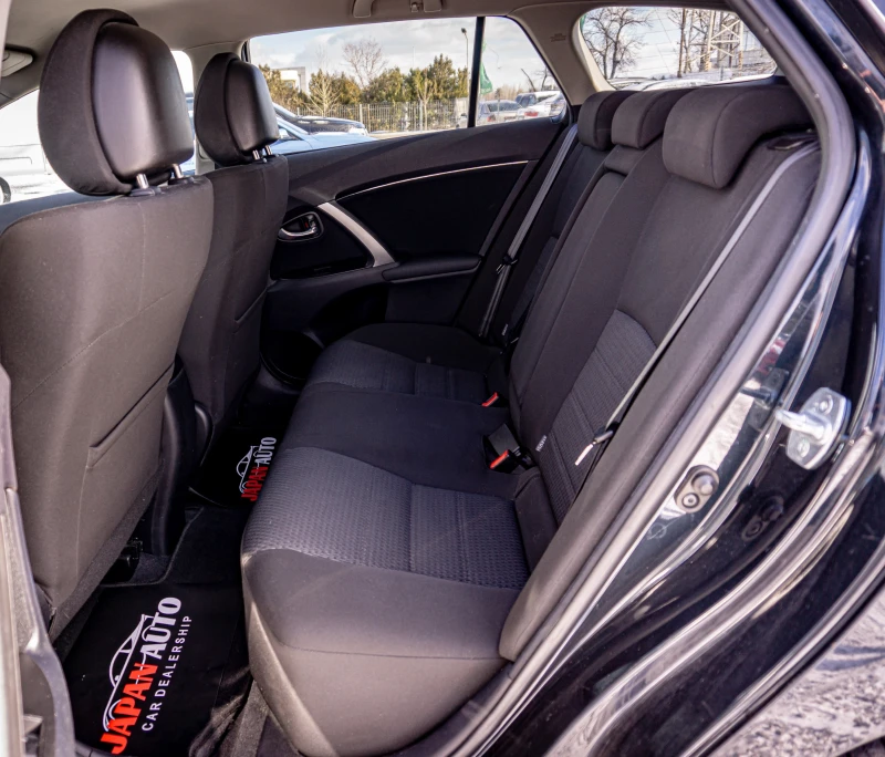 Toyota Avensis 1.8 VVT-i | С ГАРАНЦИЯ , снимка 11 - Автомобили и джипове - 53075472