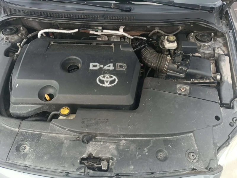 Toyota Avensis 2.2, снимка 6 - Автомобили и джипове - 53517204