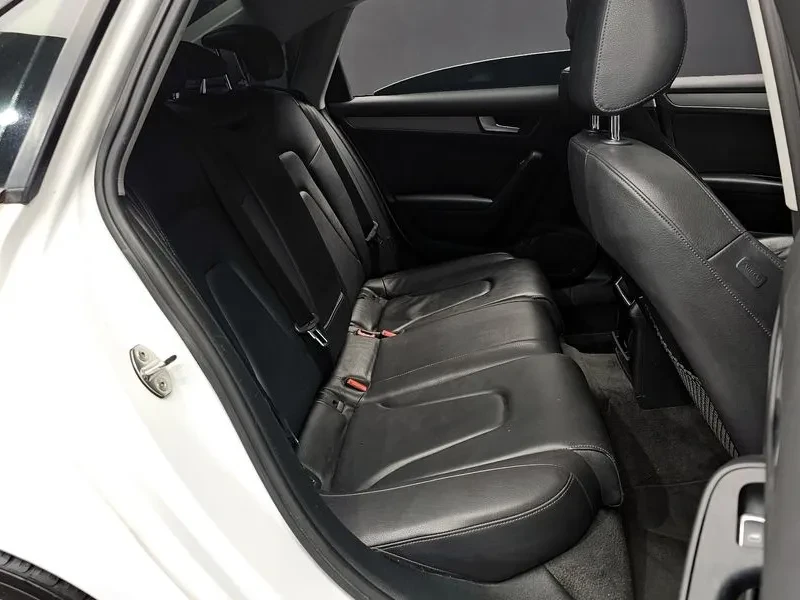 Audi A4, снимка 12 - Автомобили и джипове - 52488428