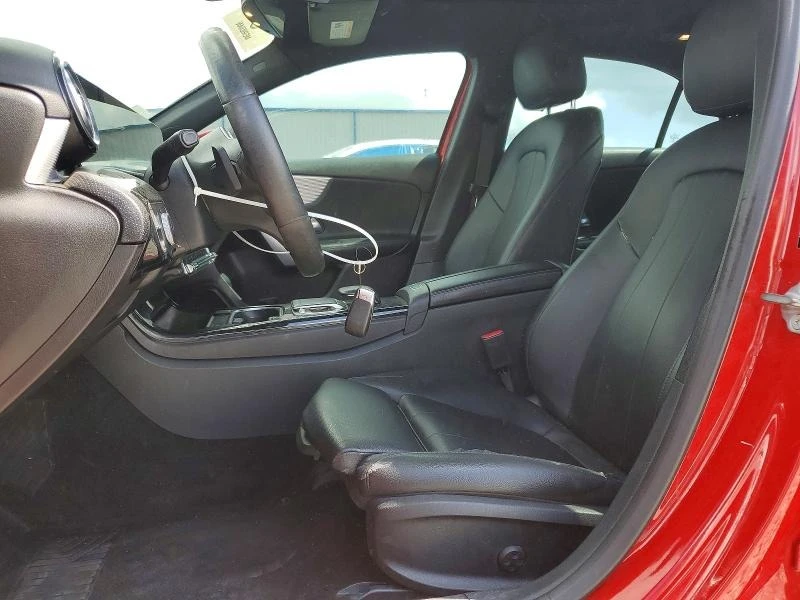 Mercedes-Benz A 220, снимка 7 - Автомобили и джипове - 54772295