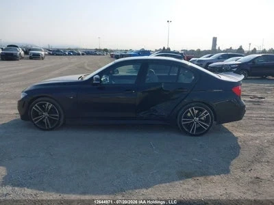 BMW 335 X-Drive* M-Pack* Harman Kardon, снимка 7 - Автомобили и джипове - 55621109