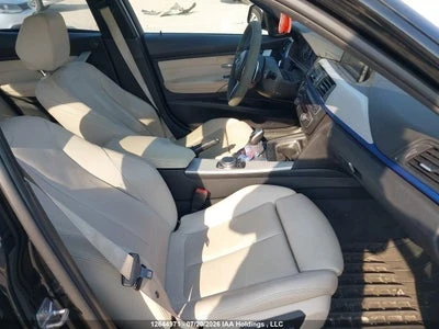 BMW 335 X-Drive* M-Pack* Harman Kardon, снимка 10 - Автомобили и джипове - 55621109