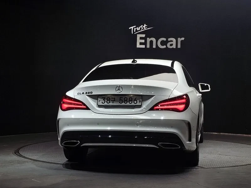 Mercedes-Benz CLA 220 Amg Line, снимка 7 - Автомобили и джипове - 56020576