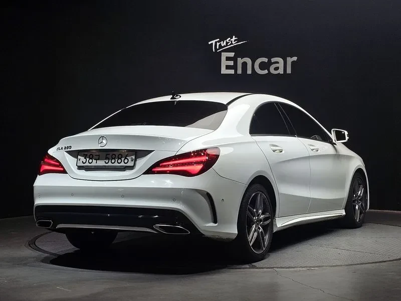 Mercedes-Benz CLA 220 Amg Line, снимка 3 - Автомобили и джипове - 56020576